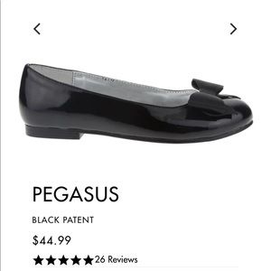 Nina Girl’s Black Patent Dress Shoes Size 12.5- Like New (only worn twice)